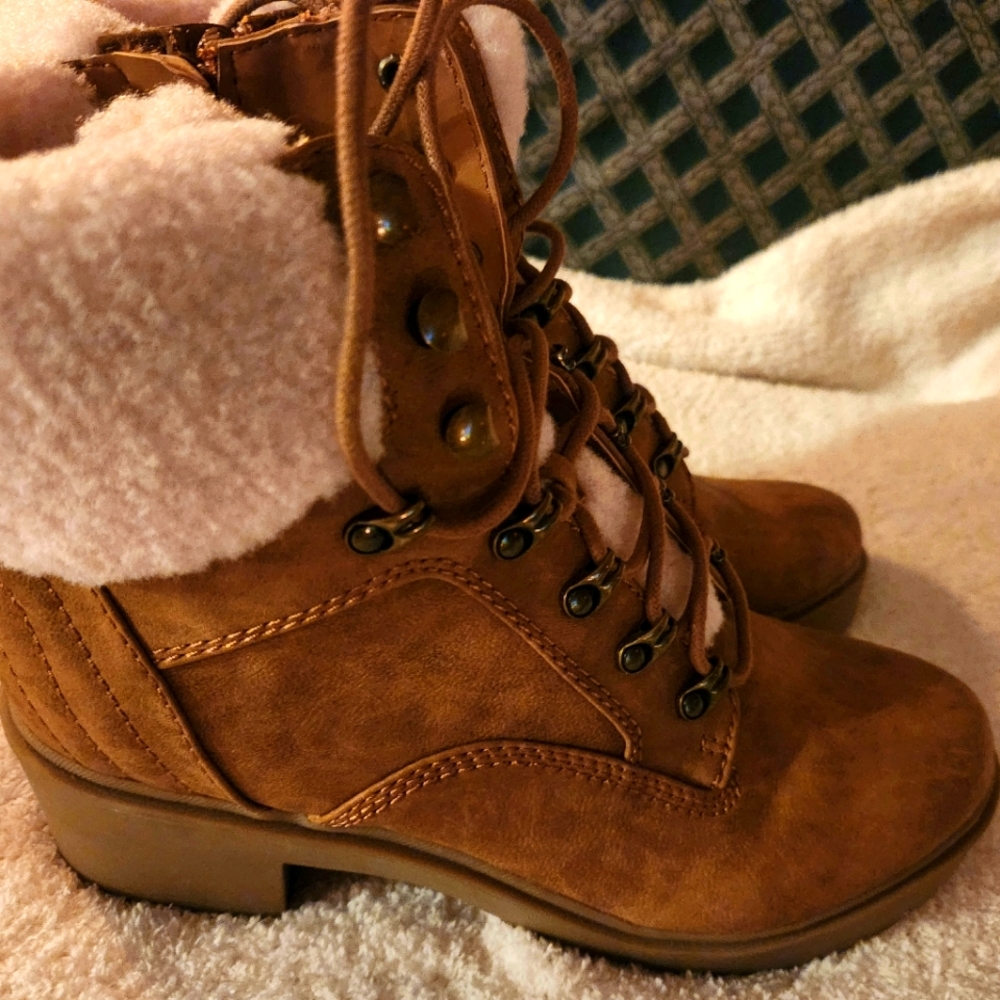 NEW INDIGO RD MALLORY SZ 9.5 COMBAT BOOTIES
